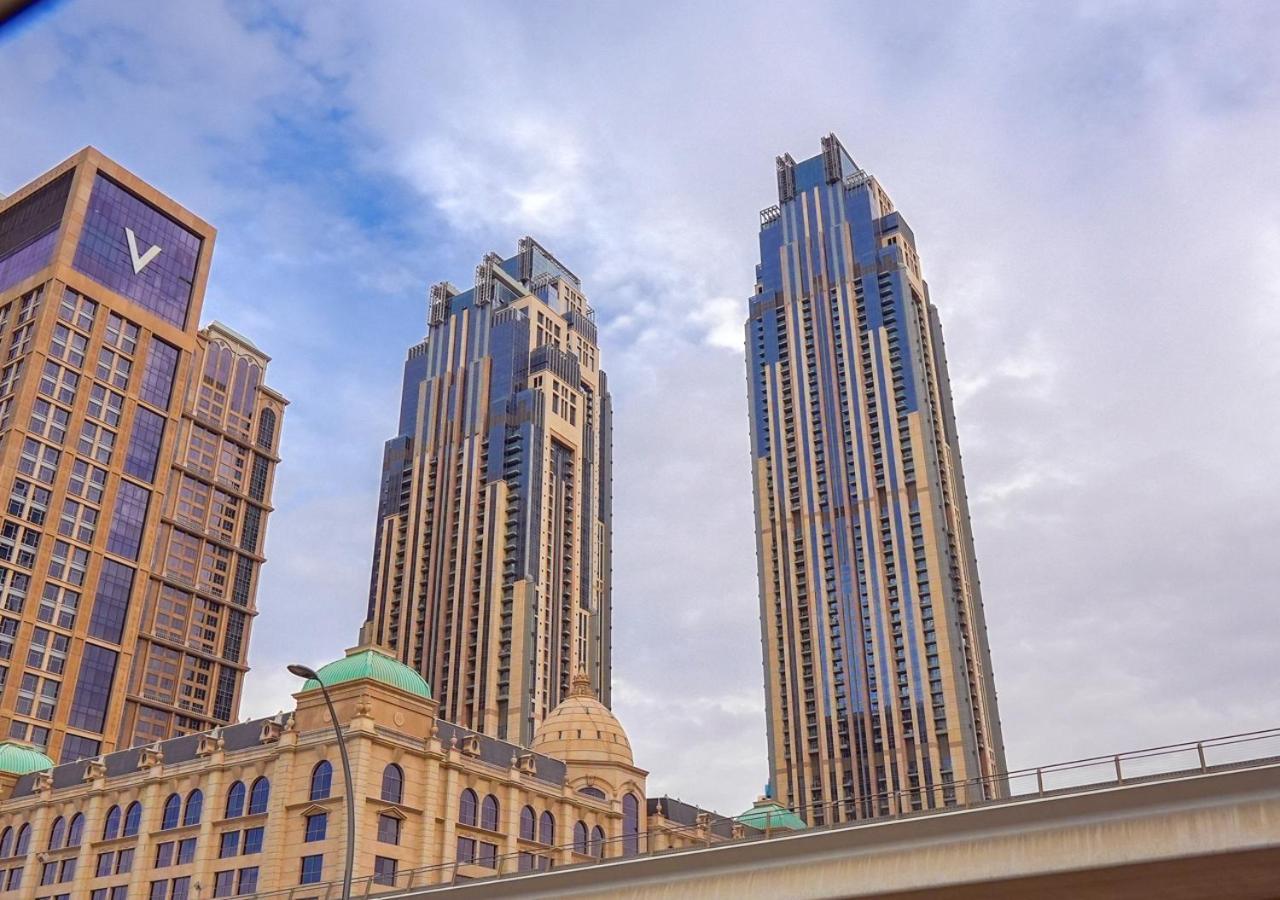 Apartment Spacious 1br In Habtoor With Canal Views & Close To Mall