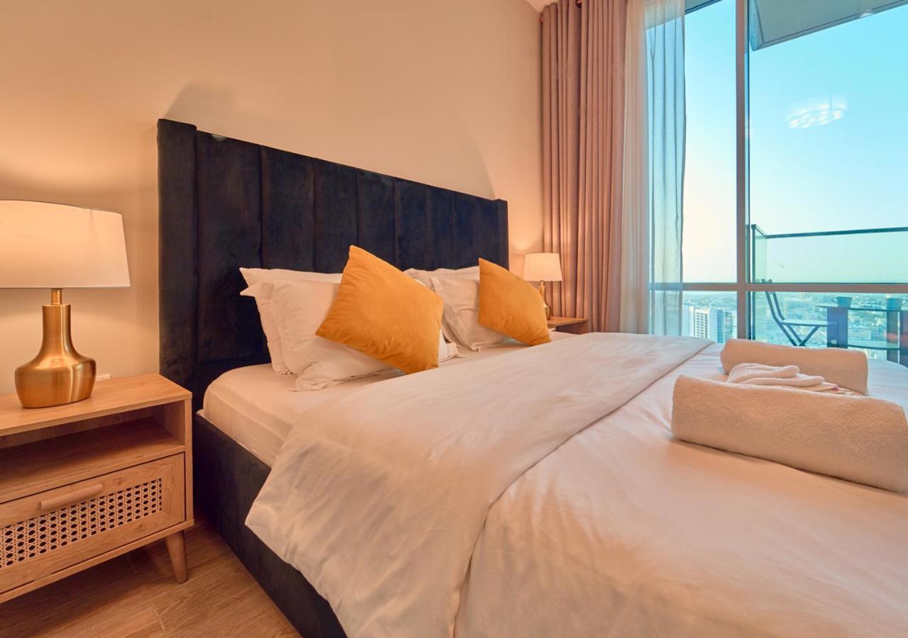 Spacious 1br In Habtoor With Canal Views & Close To Mall